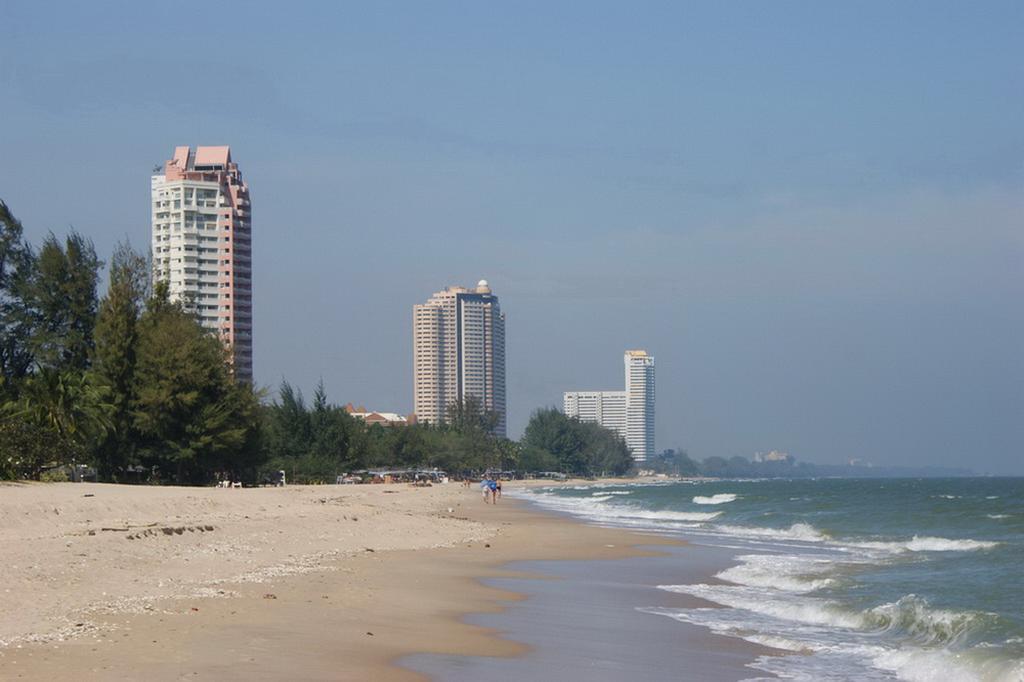 Cha-Am Beach Club Room photo